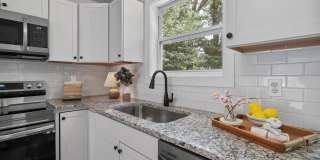 Modern Charm in Desirable East Ridge Neighborhood Modern Charm in Desirable East Ridge Neighborhood Gallery 5