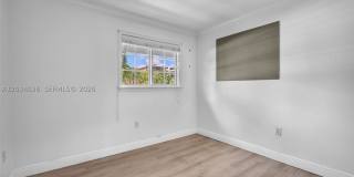 3245 Virginia St Gallery 11