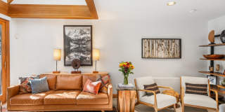 326 W Hopkins Avenue Gallery 8