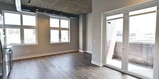 3833 N Broadway Gallery 207