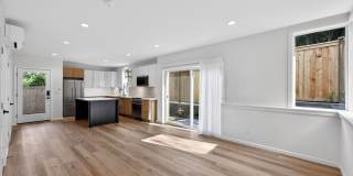 Bright & Spacious - 2BR Condo in Seattle Gallery 13