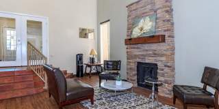 Green Leaf At Broadway Gallery 21
