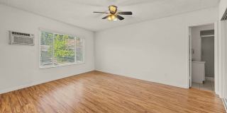 15540 Moorpark St Gallery 11