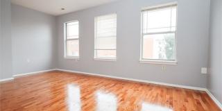 1005 Hillman Street Gallery 1