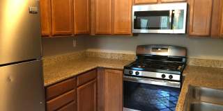 Super Cute and Close to Lake! Ready for Immediate move in! Gallery 3