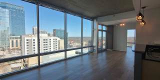 Modern Corner Unit 1BR Condo in Midtown with Skyline Views Gallery 5