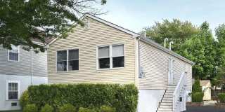 18 Meadowbrook Avenue Gallery 1