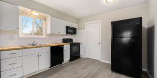 MOVE IN SPECIAL* $250 Off First Full Month's Rent OR Free 55in TV! Gallery 1