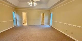 8200 Harrogate Hill Gallery 11