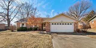Beautiful Home in Springdale with Sunroom! Gallery 1