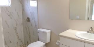 ONE MONTH FREE RENT!! SW Cape 3/2/1 Duplex Avail Now Gallery 8