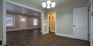 3 Bedroom / 2 Bath Home with Garage off 45th and Leavenworth! Gallery 10