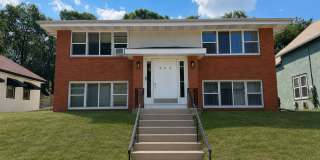 Updated 2-Bedroom NE Minneapolis Apartment with/ Off-Street Parking! Gallery 1