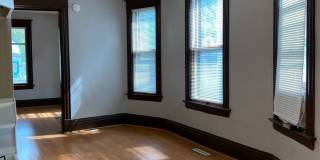 Spacious 2-Bed 1-Bath Unit Available in Minneapolis! Gallery 4