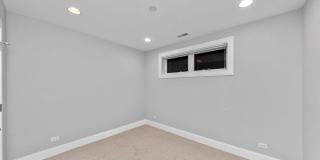 1838 W Erie St Gallery 3