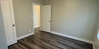 BEAUTIFUL UPDATED DUPLEX 2 BED & ONE BATH! Gallery 4