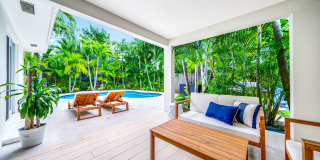 6 Northeast 19th Street Gallery 21