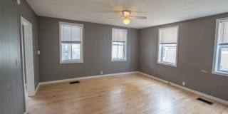 4-Bed Farmhouse Minutes from UVM Campus (30 Chase St) Gallery 15