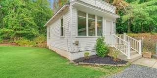 302 Schoolhouse Road Gallery 1