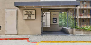 511 East Roy Street Gallery 1