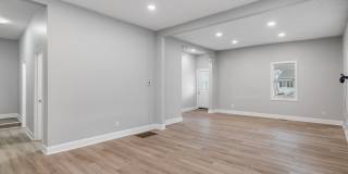 2224 N Kenwood Avenue Gallery 9