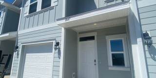 Modern, Spacious & Efficient Townhome in Lynn Haven! *1/2 OFF Security Deposit for Active-Duty Military!* Gallery 1