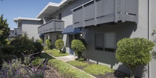 Monterey Townhouse Gallery 73