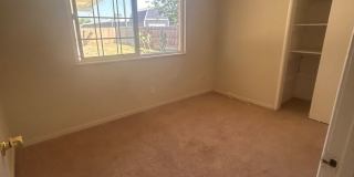 Move in Ready in  Hanford 3 bedroom, 1 bath with large yard! Gallery 9