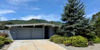 BEAUTIFULLY MAINTAINED EICHLER-STYLE HOME IN DESIRABLE LUCAS VALLEY WITH HOA POOL AND TENNIS COURTS Gallery 1