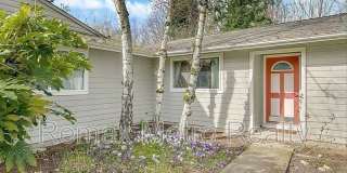 2400 SE 19th St Gallery 1