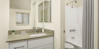 eaves Warner Center Gallery 13