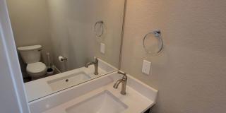 Gorgeous townhome Gallery 19