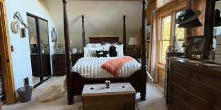Charming Tahoe Donner Log Cabin with Hot Tub Gallery 9