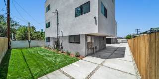 11522 Emelita Street Gallery 75