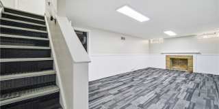 4037 Washington Boulevard Gallery 27