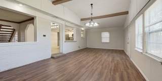 Two-Story 4 bed 2 bath Home in the Heart of Moore! Gallery 16