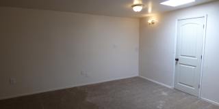 1029 E Irwin Place Gallery 14