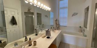 25232 Pelican Creek Cir Gallery 16