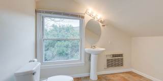 3bed 2bath West End Duplex Gallery 25