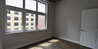 3833 North Broadway Gallery 11