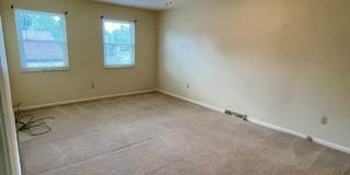 257 University Dr #2 Gallery 11