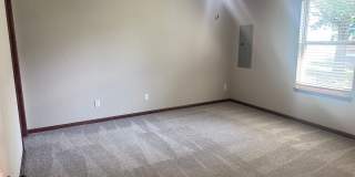 3 Bed | 2 Bath | 1 Car Garage Single Level Duplex in Blue Springs; Lee’s Summit Schools Gallery 8