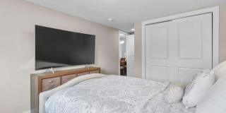 4884 West Gill Place Gallery 10