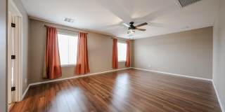 15638 W Redfield Road Gallery 40