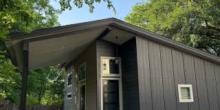 Room in 2 Bedroom Home at Eleanor St Gallery 26