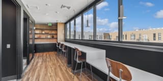 AMLI Broadway Park Gallery 19