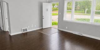 Updated Adorable 2 Bedroom Home Gallery 7