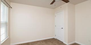 1719 St Johns Ln Gallery 38