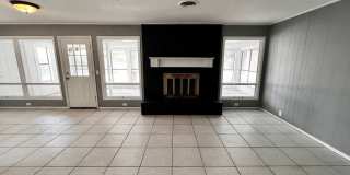 Amazing 4/2.5 in Prime Location! Minutes from Texas Tech and Hospitals! Gallery 8