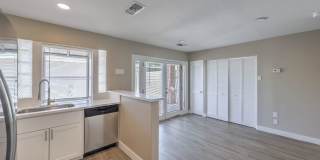 Huge one bedroom condo close community pool and tennis courts. Gallery 14
